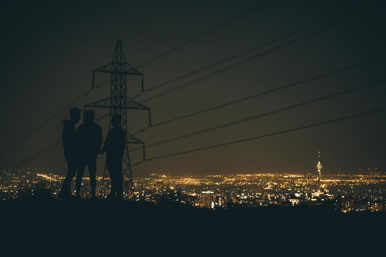 sagoma di tre persone foto