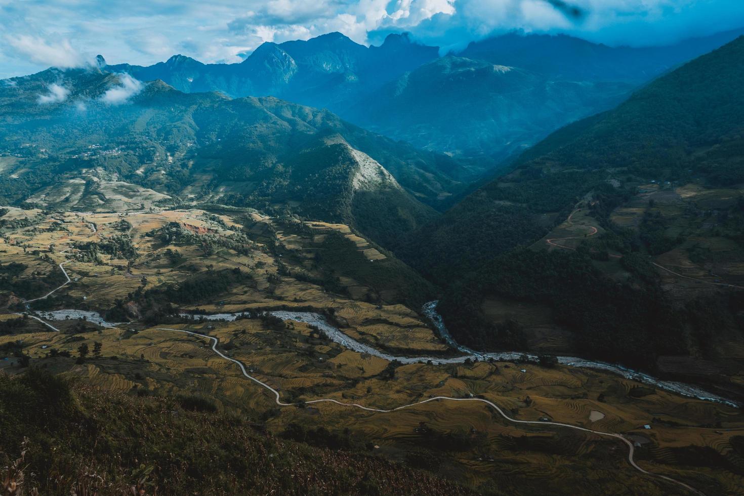 vista aerea della campagna foto