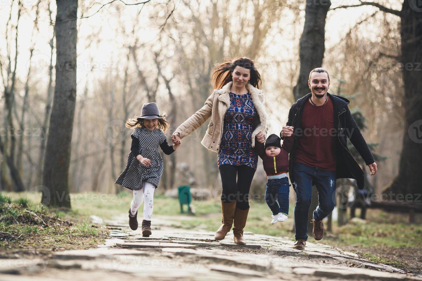 famiglia all'aperto ritratto foto