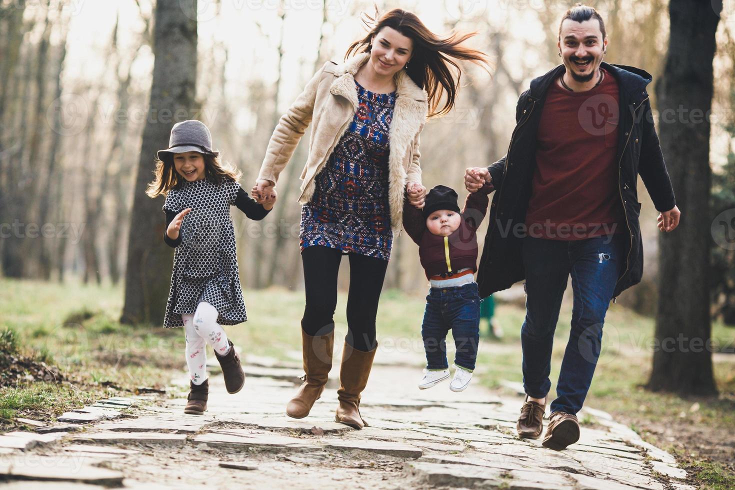 famiglia all'aperto ritratto foto