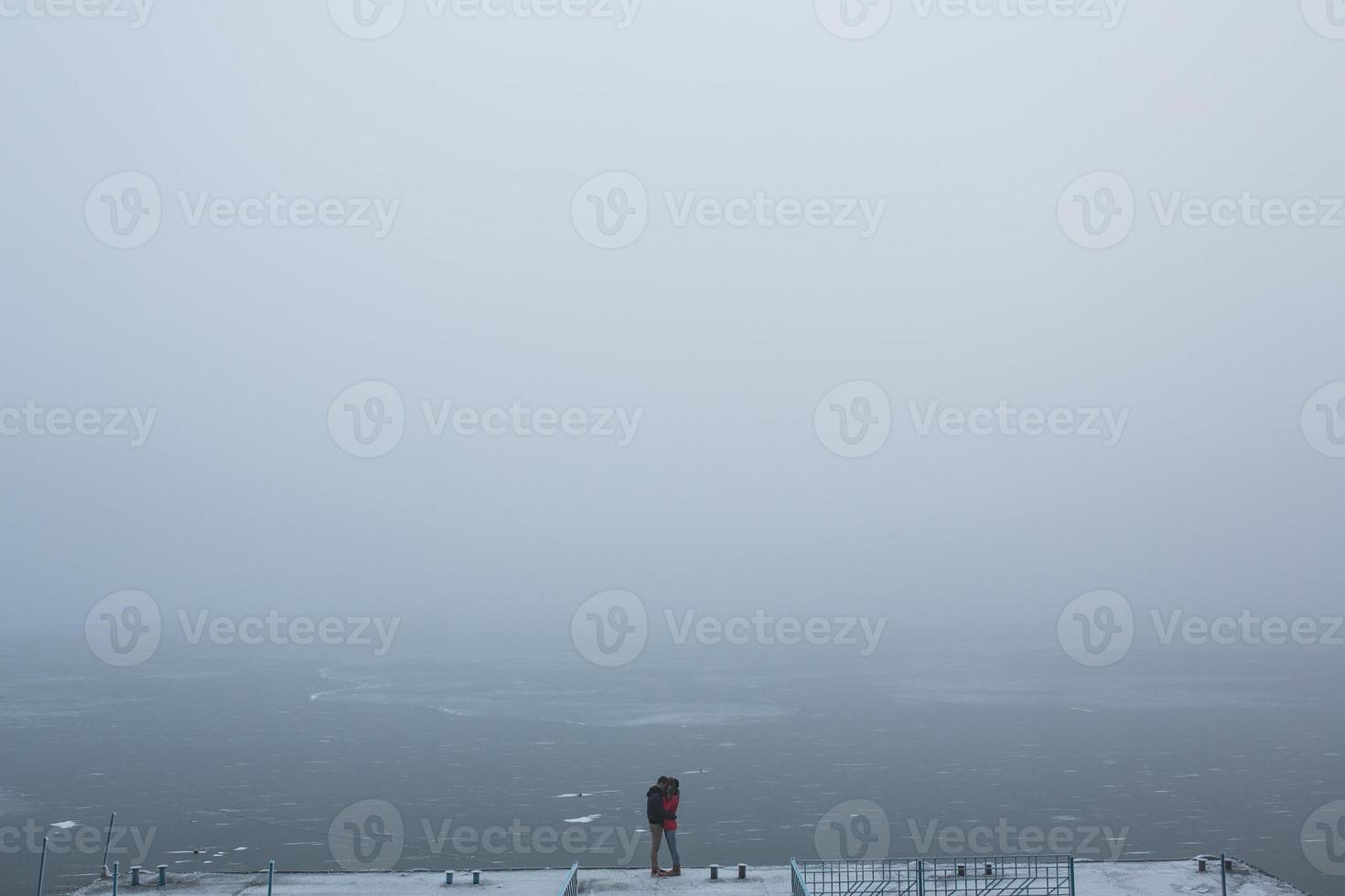 coppia nel paesaggio invernale foto