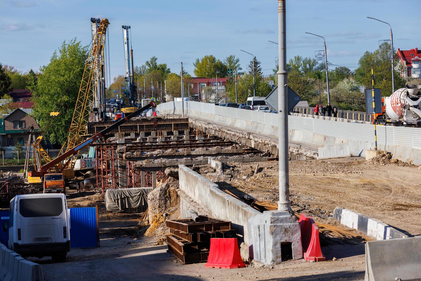 ponte ricostruzione processi a estate giorno nel tula, Russia foto