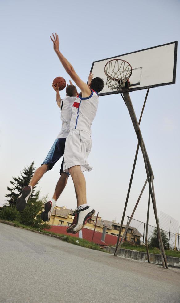 streetball gioco a presto mattina foto