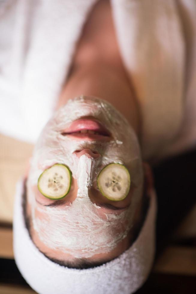 donna è ottenere facciale argilla maschera a terme foto