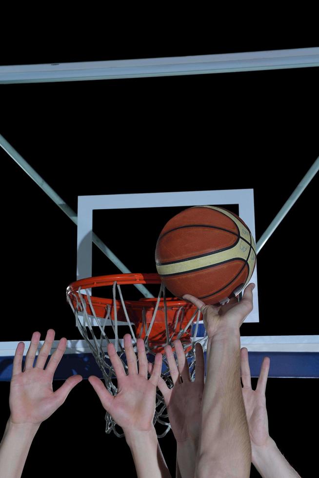 giocatore di basket in azione foto