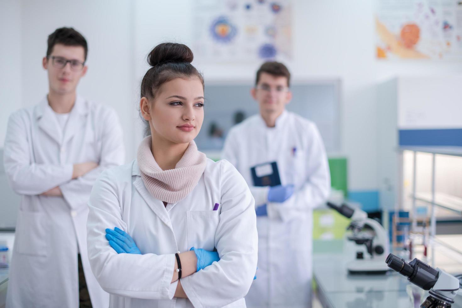 gruppo ritratto di giovane medico studenti foto