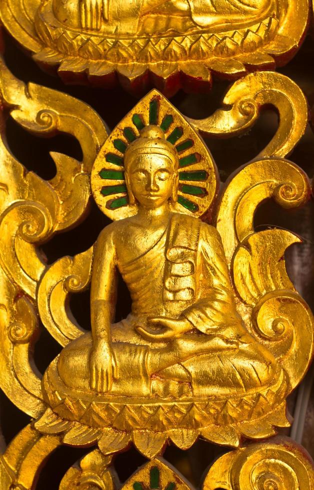 Budda scultura nel tempio foto