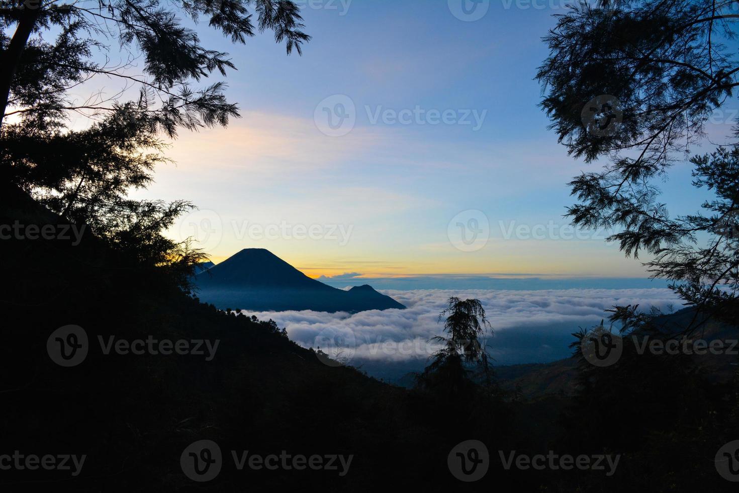 Visualizza di montare prau prima Alba foto