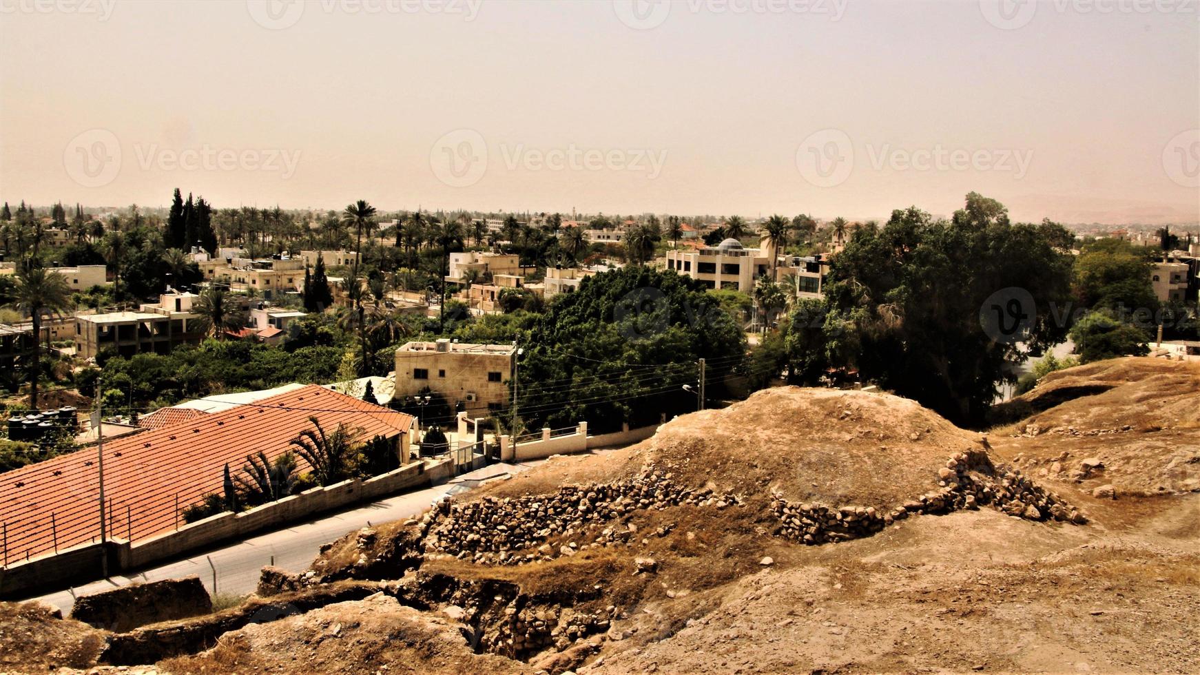 un' Visualizza di il vecchio cittadina di Gerico nel Israele foto