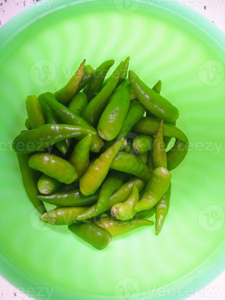 leggero verde chili cibo condimenti comunemente Usato per cibo come come pollo tagliatelle e altro indonesiano specialità foto