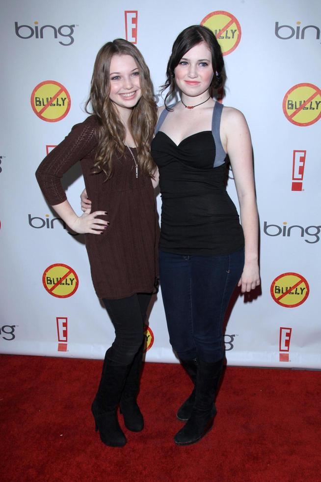 los angeles, mar 26 - sammi Hanratty danielle Hanratty arriva a il prepotente film prima a il Cinese 6 teatri su marzo 26, 2012 nel los angeles, circa foto