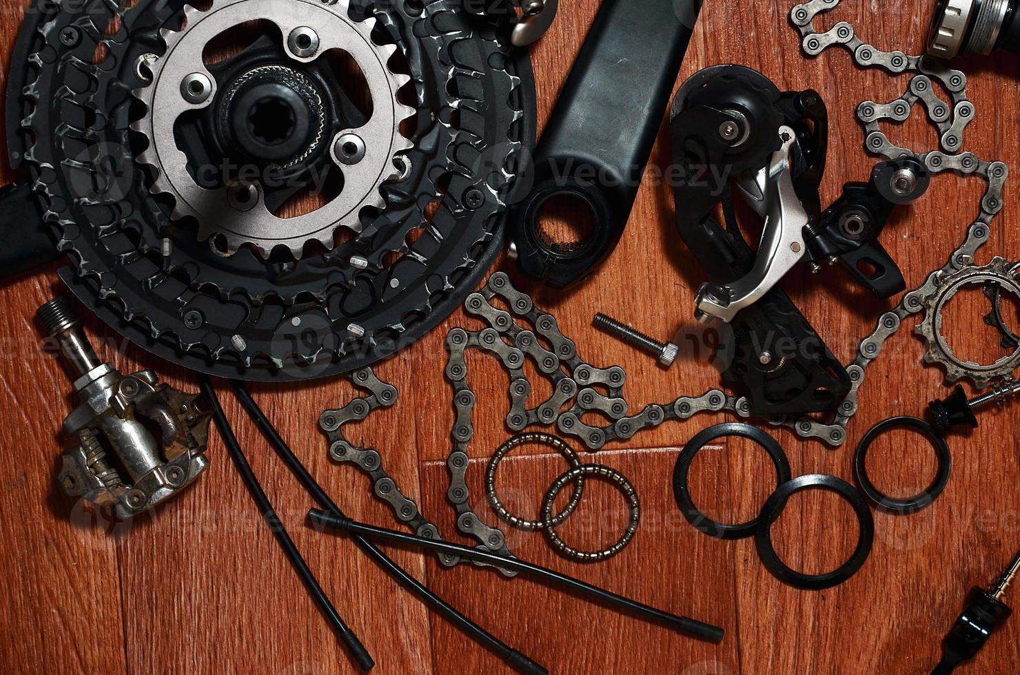 molti diverso metallo parti e componenti di il in esecuzione Ingranaggio di un' gli sport bicicletta foto