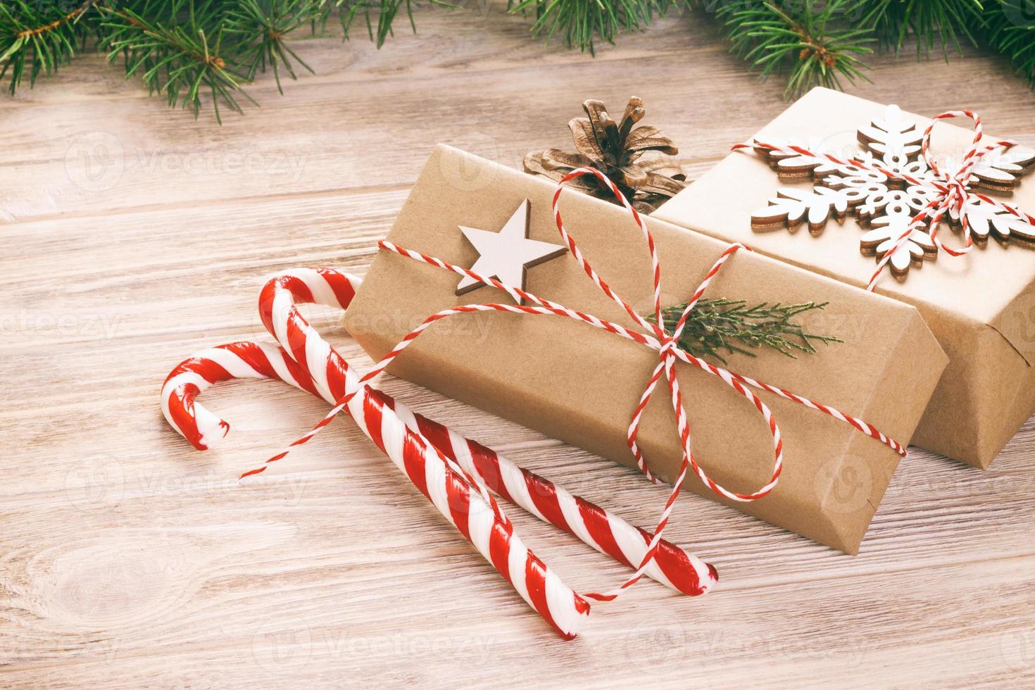 Natale decorazione regalo scatola con caramella canne. tonica foto
