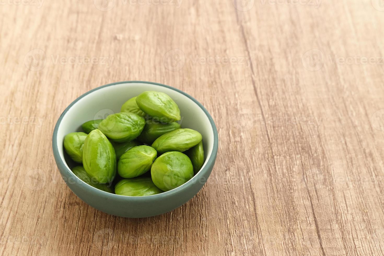 pete o petai fagioli, generalmente mangiato crudo o per altro cucinando ingredienti. popolarmente conosciuto come puzza fagiolo. foto