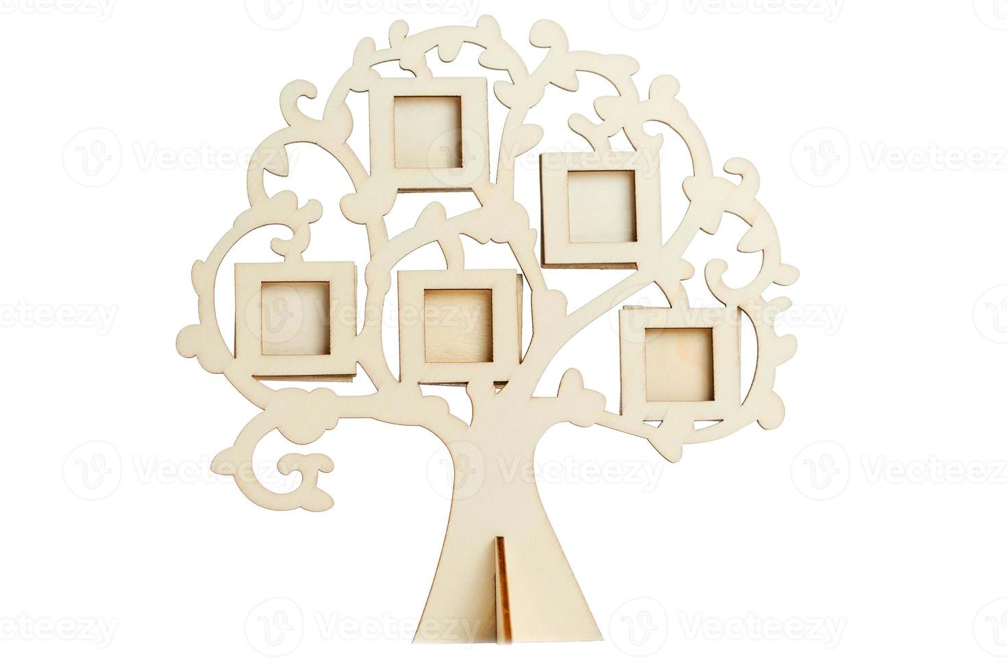 di legno telaio di il famiglia albero su un' bianca sfondo foto