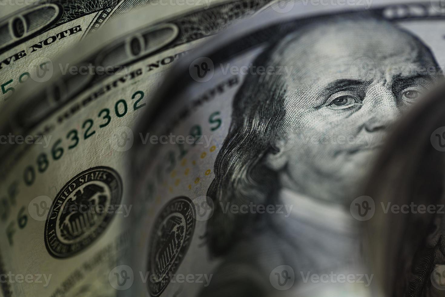 macro vicino su di Ben di franklin viso su il noi 100 dollaro foto