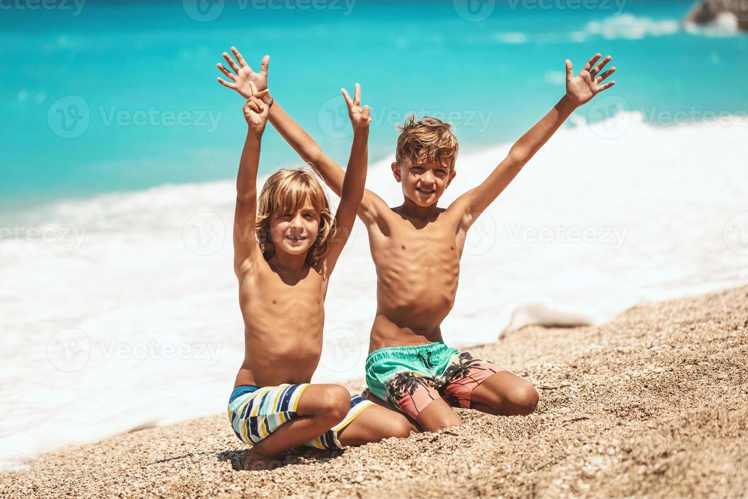 estate giorno su il spiaggia foto