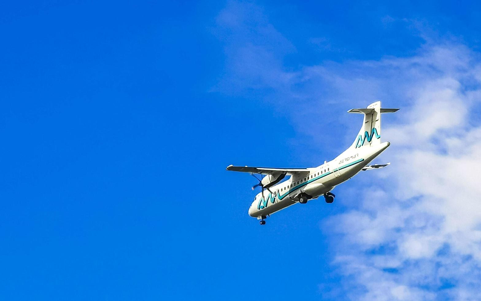 puerto escondido oaxaca Messico 2022 aereo mosche al di sopra di puerto escondido Messico con blu cielo. foto