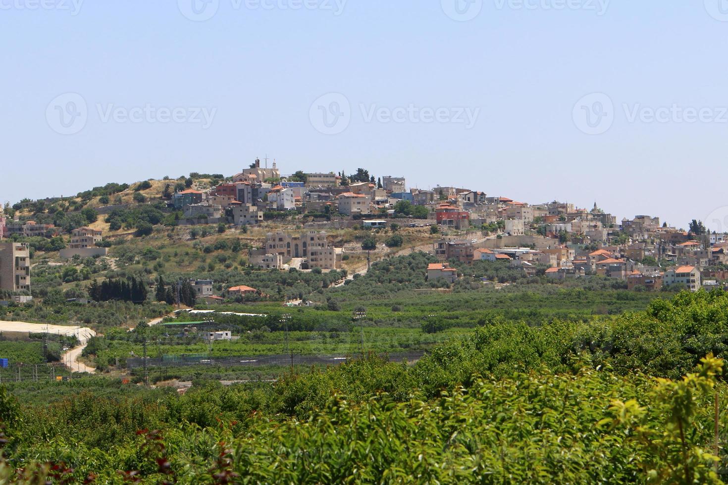 paesaggio nel un' piccolo cittadina nel settentrionale Israele. foto