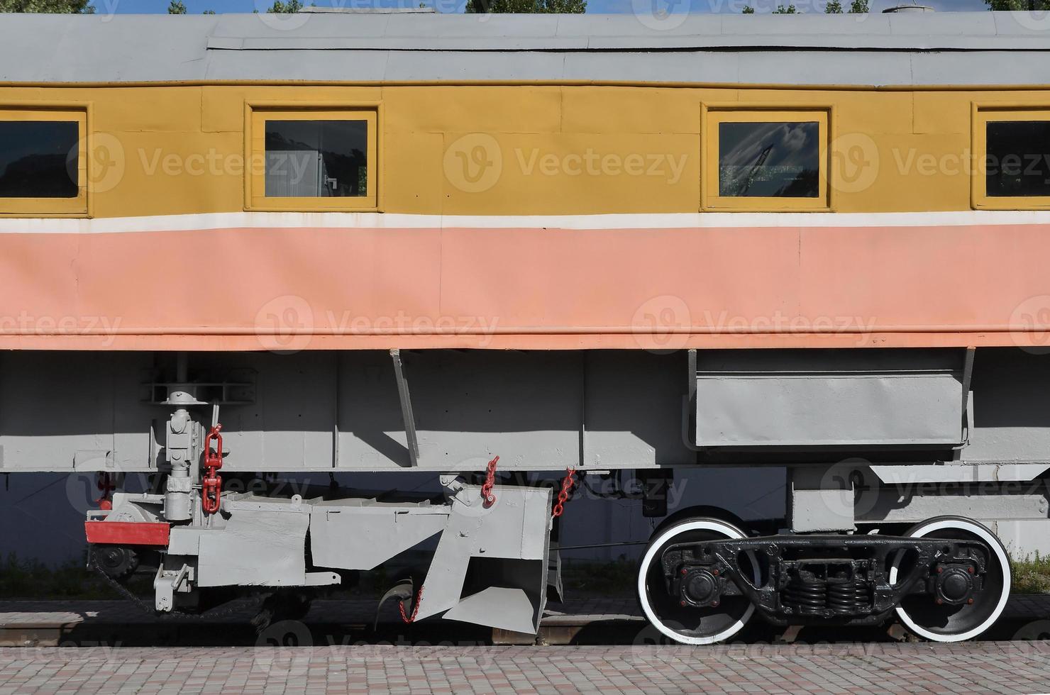 foto di il ruote di il russo ferrovia tecnico supporto treno