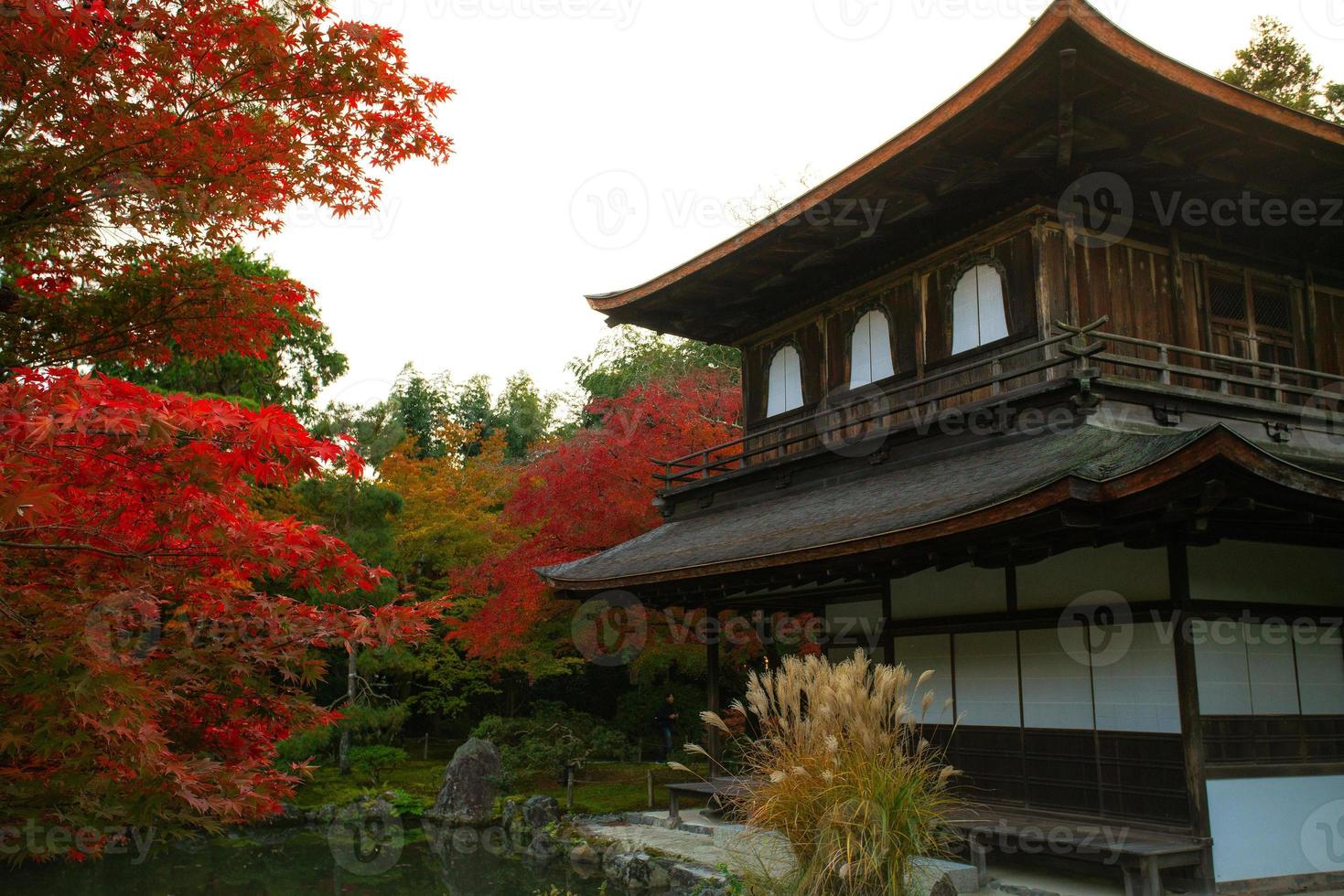 ginkaku-ji, tempio di il argento padiglione o ufficialmente di nome jisho-ji, tempio di splendente misericordia, un' zen tempio nel il sakyo reparto di kyoto, kansai, Giappone foto