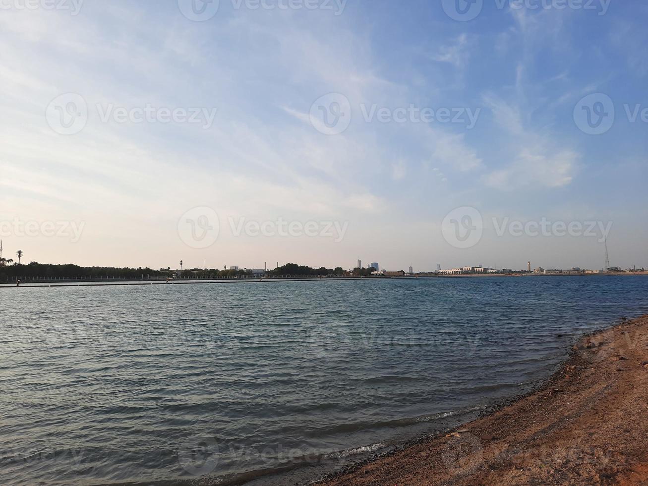 un' bellissimo sera e sorprendente tramonto su jeddah corniola. foto