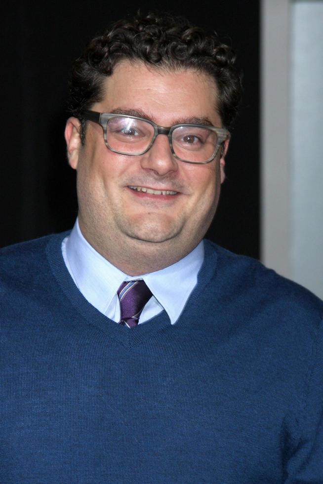 los angeles, nov 3 - bobby moynihan a il consegna uomo mondo prima a EL capitano Teatro su novembre 3, 2013 nel los angeles, circa foto