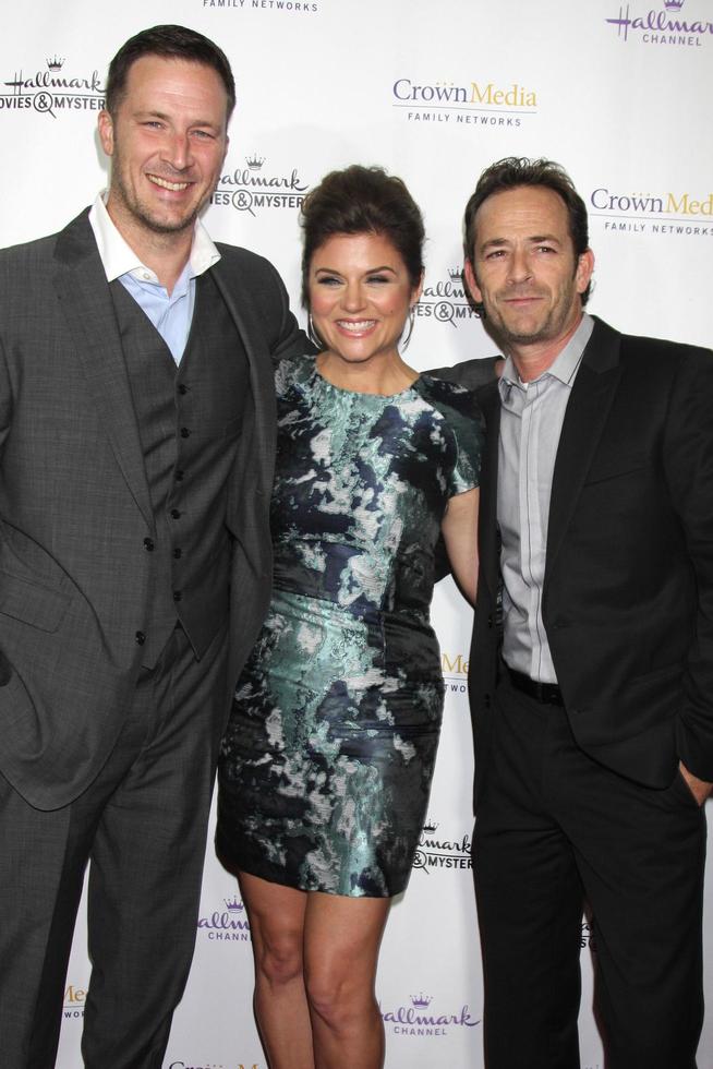 los angeles, nov 4 - Brady fabbro, tiffani Thiessen, luca perry a il segno distintivo canale S Polo Nord selezione ricezione a il la piazza ristorante a il boschetto su novembre 4, 2014 nel los angeles, circa foto