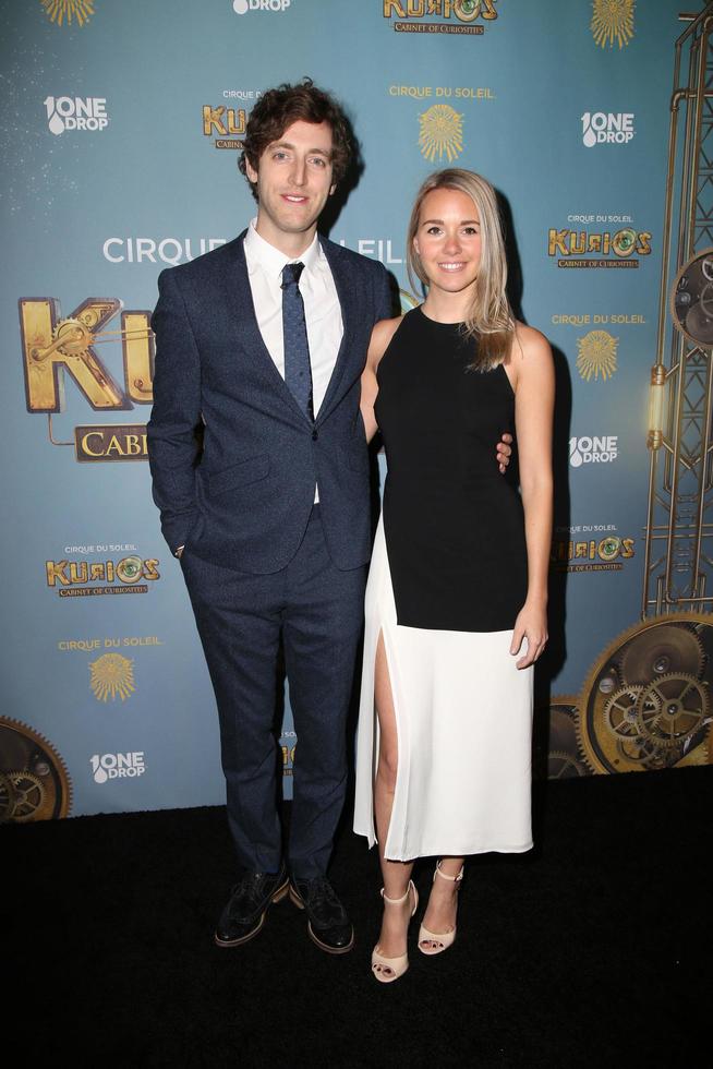 los angeles, dec 09 - Tommaso di mezzo, Mollie cancelli a il circo glaciale du soleil S curios, Consiglio dei ministri di curiosità a il schivare stadio su dicembre 09, 2015 nel los angeles, circa foto