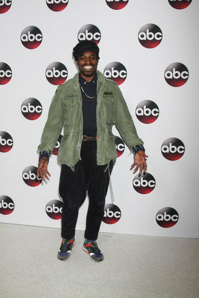 vlos angeles, jan 9 - andre Beniamino, alias andre 3000 a il disney abc tv 2016 tca festa a il il langham Huntington Hotel su gennaio 9, 2016 nel Pasadena, circa foto