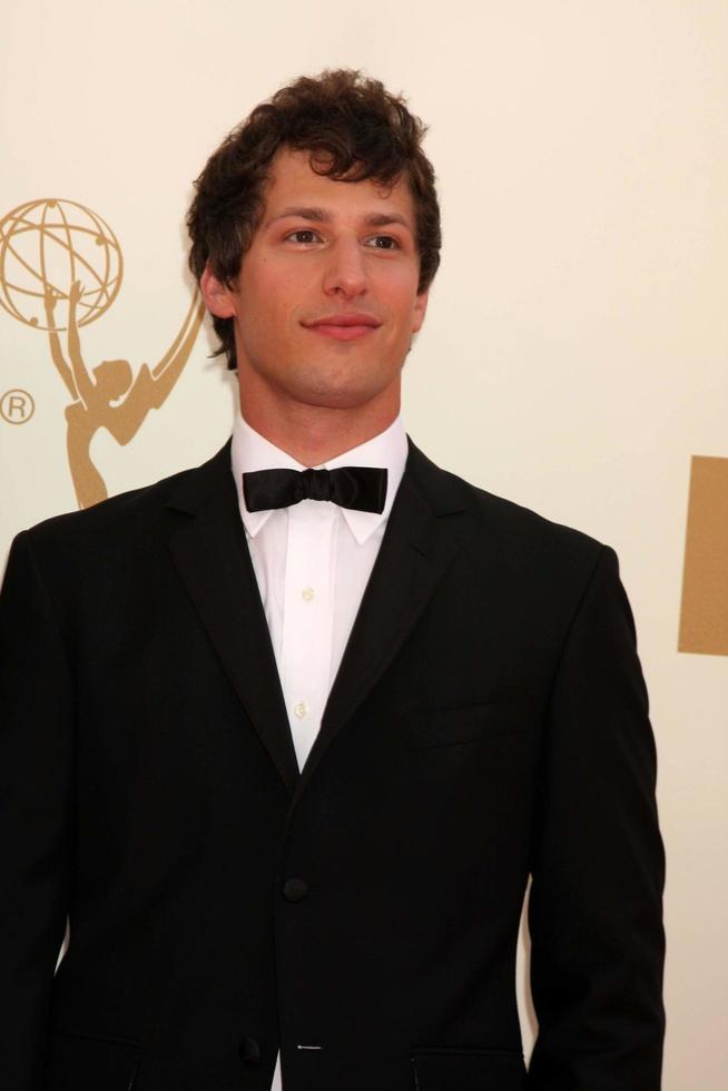 los angeles, sep 18 - andy samberg in arrivo a il 63a prima serata emmy premi a nokia Teatro su settembre 18, 2011 nel los angeles, circa foto