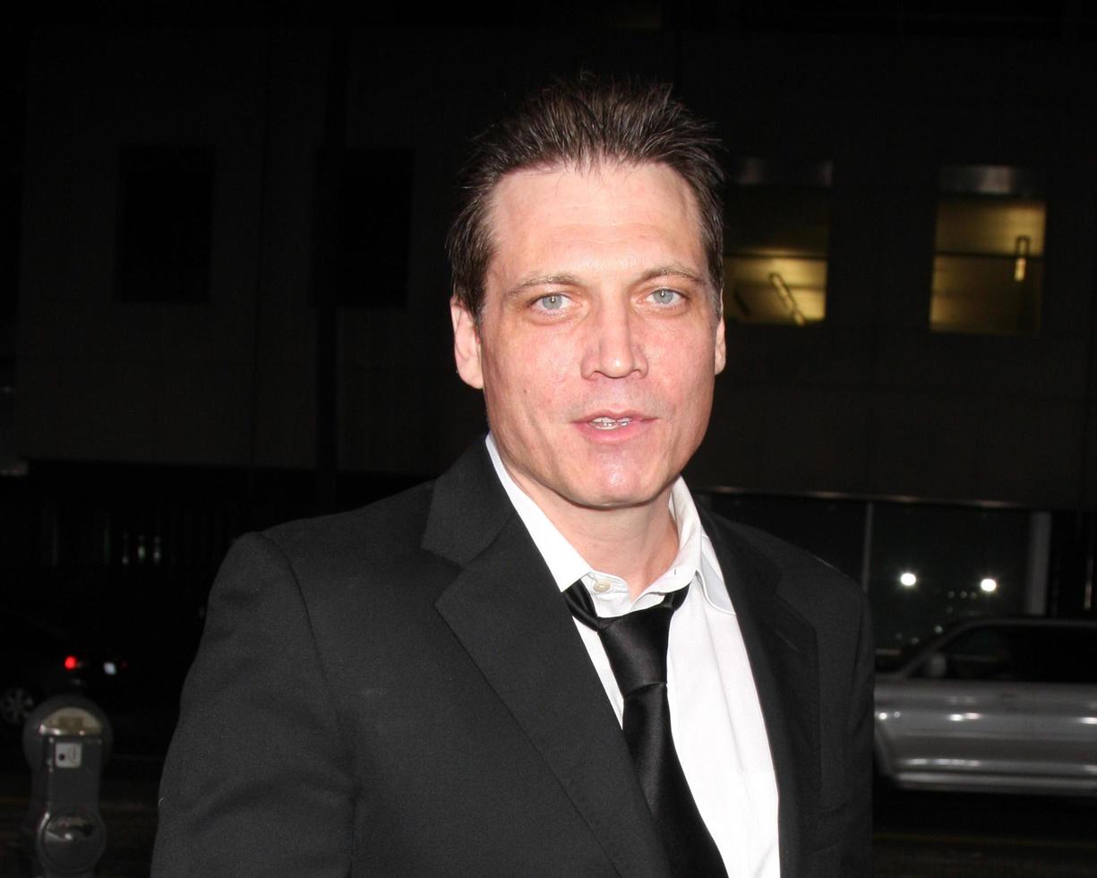 Holt McCallany in arrivo a il mondo prima di americano identità a il samuel goldwyn Teatro a il accademia di movimento immagine arti e scienze nel beverly collina, circa su marzo 25, 2009 foto