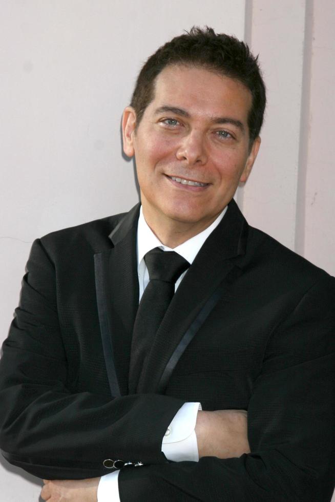 Michael feinstein in arrivo a il ata onori betty bianca festeggiare 60 anni su televisione a il televisione accademia nel no hollywood, circa su agosto 7, 2008 ©2008 kathy hutchin hutchin foto