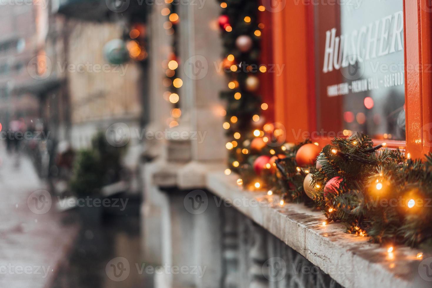 Natale inverno decorazioni su il finestra foto