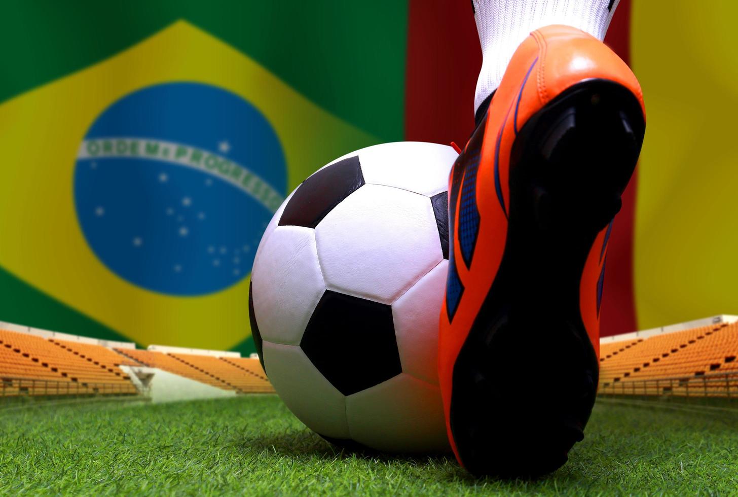 calcio tazza concorrenza fra il nazionale brasile e nazionale camerun. foto