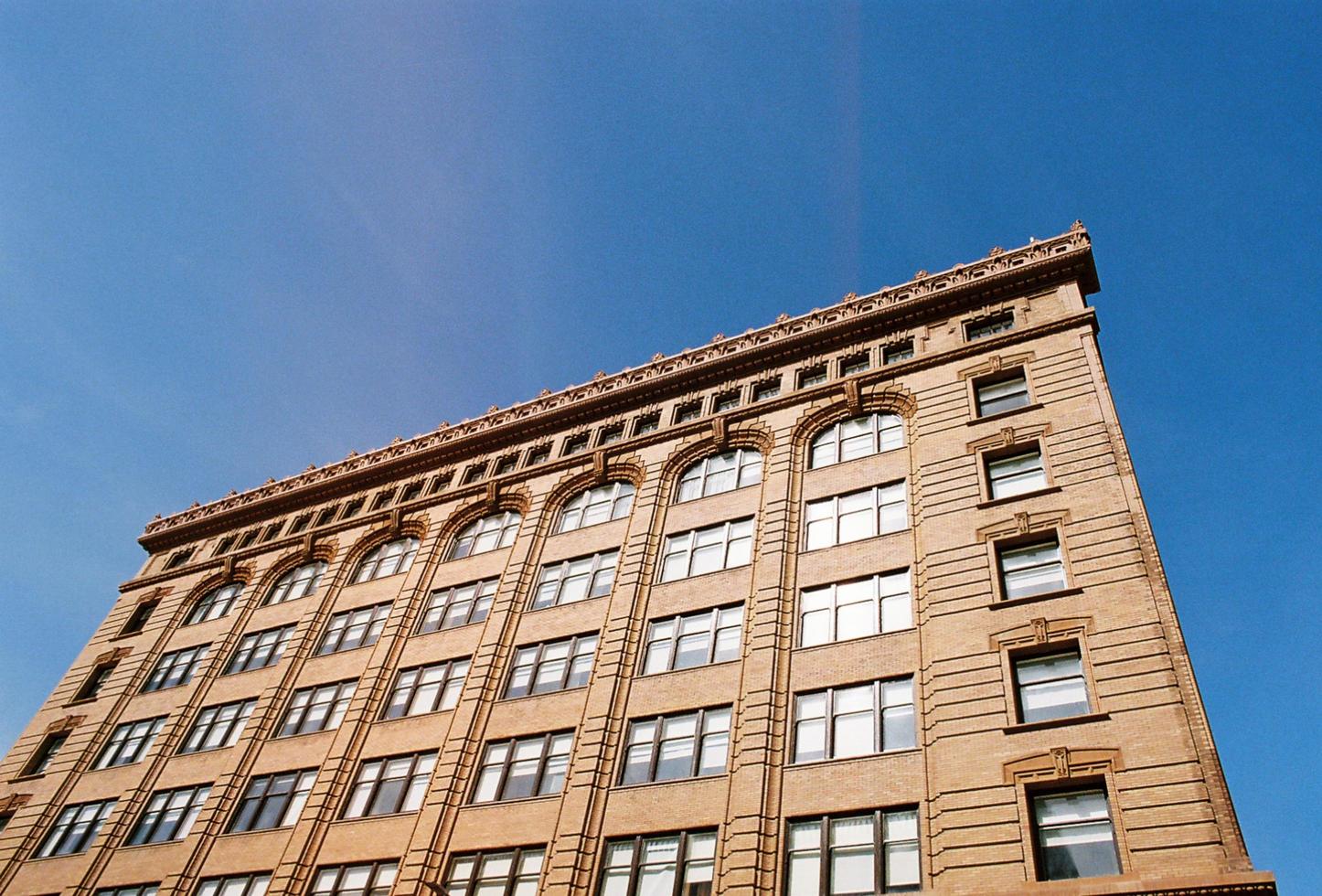 san francisco, ca, 20200 - condominio durante il giorno foto