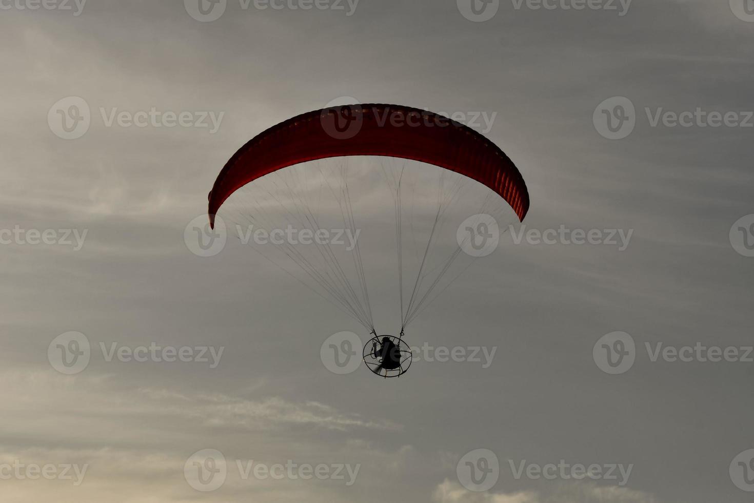 parapendio nel il cielo foto