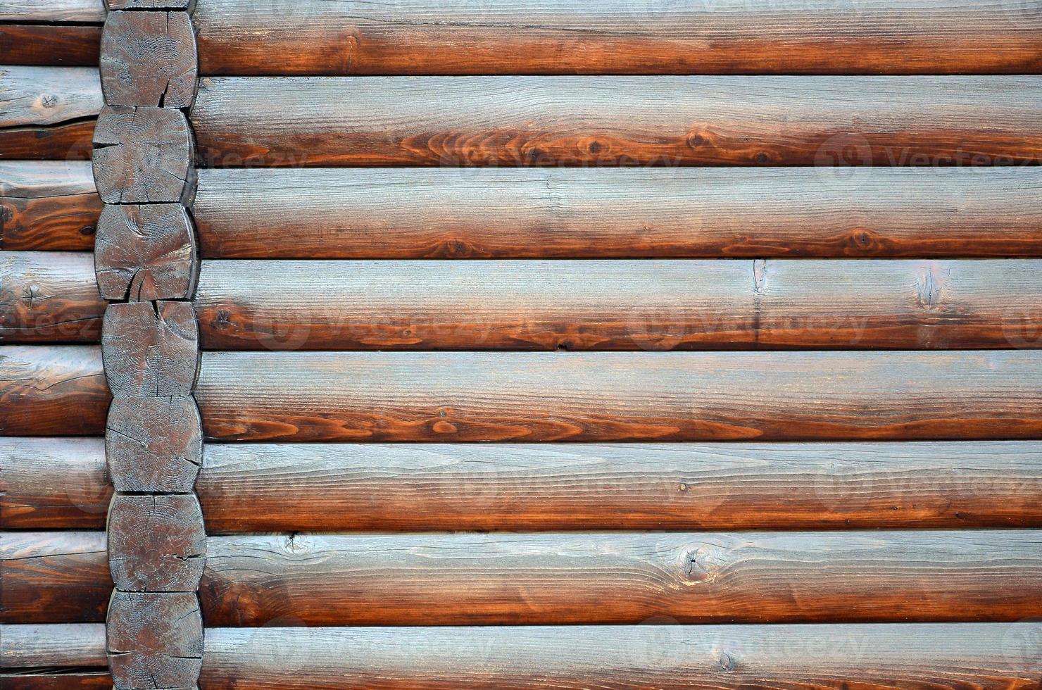 tagliato rivestire di legno. rustico log parete orizzontale legname sfondo foto