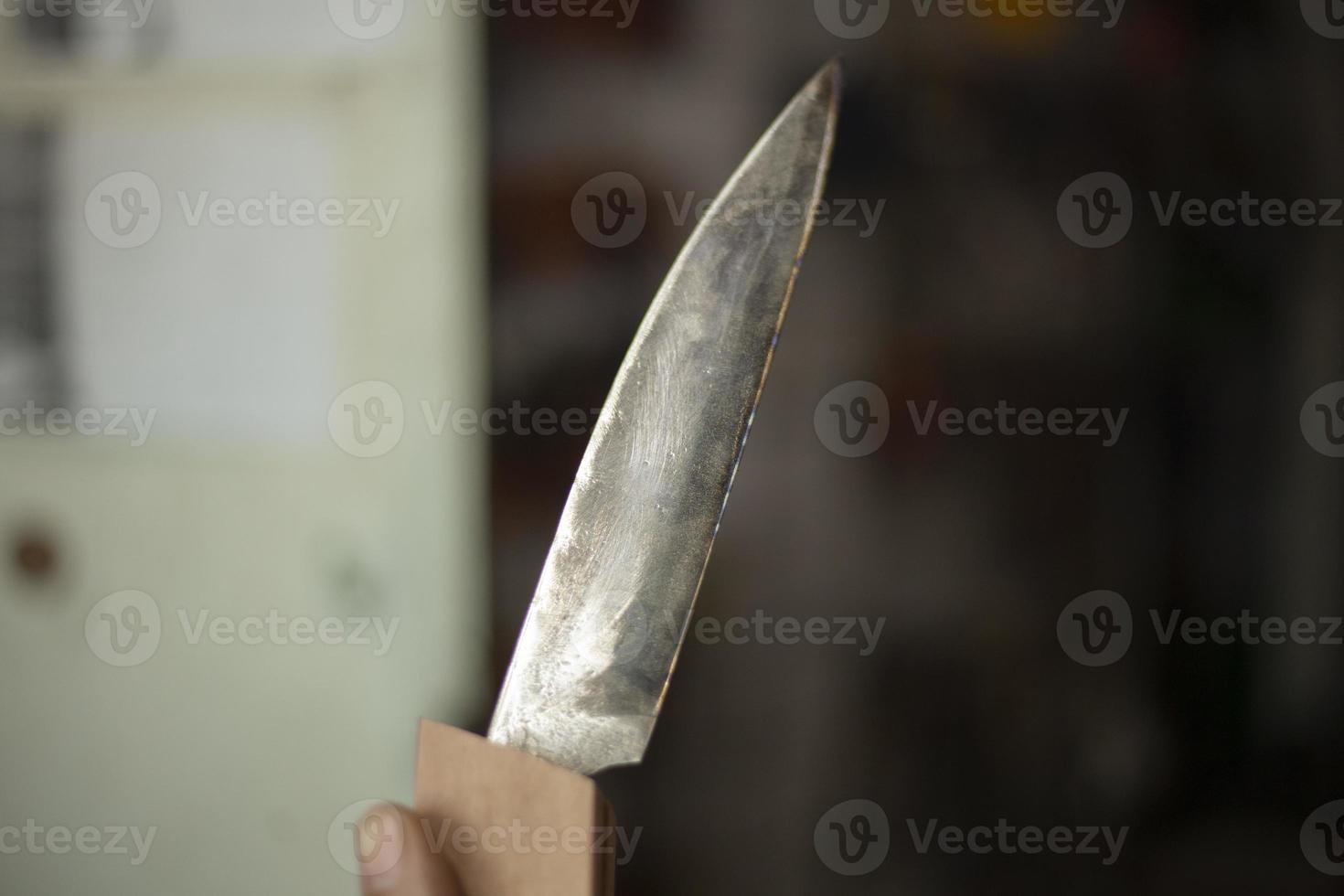 coltello lama. fatti in casa coltello. acciaio foglio. foto
