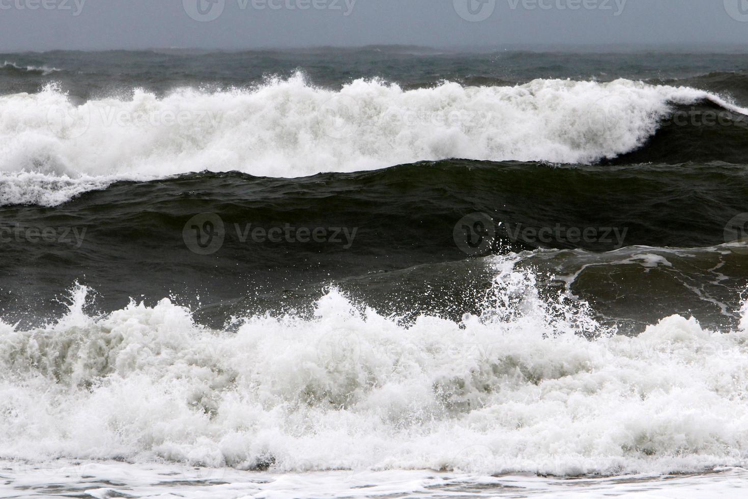 tempesta e vento su il mediterraneo mare nel settentrionale Israele. foto