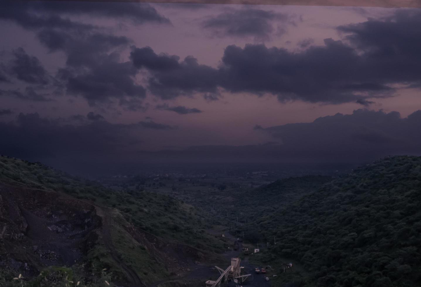 cielo nuvoloso scuro foto