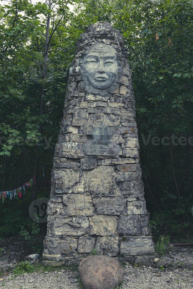 pietra statua su lena pilastri nazionale parco, sakha yakutia. etnico pietra totem. foto