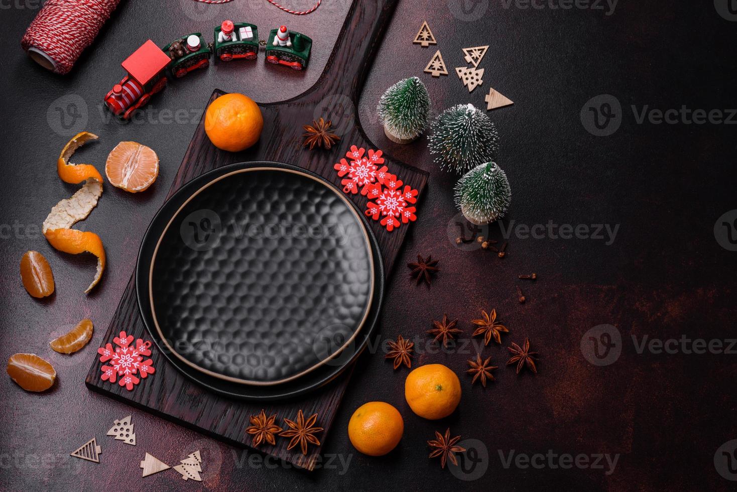 bellissimo Natale decorazioni con vacanza giocattoli, clementine e Pan di zenzero foto