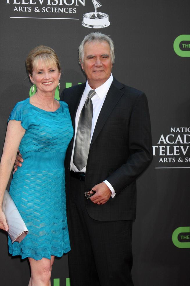 John mccook e moglie alloro in arrivo a il giorno emmy premi a il orfeo Teatro nel los angeles, circa su agosto 30, 2009 foto