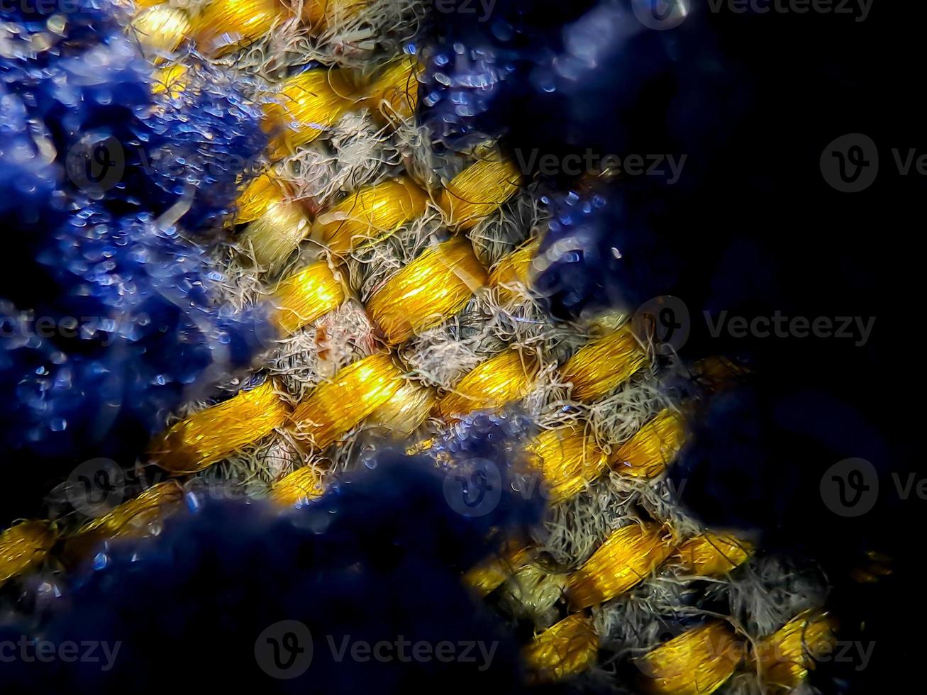 il struttura di il preghiera tappeto nel buio blu e oro. adatto per sfondo sfondo. foto