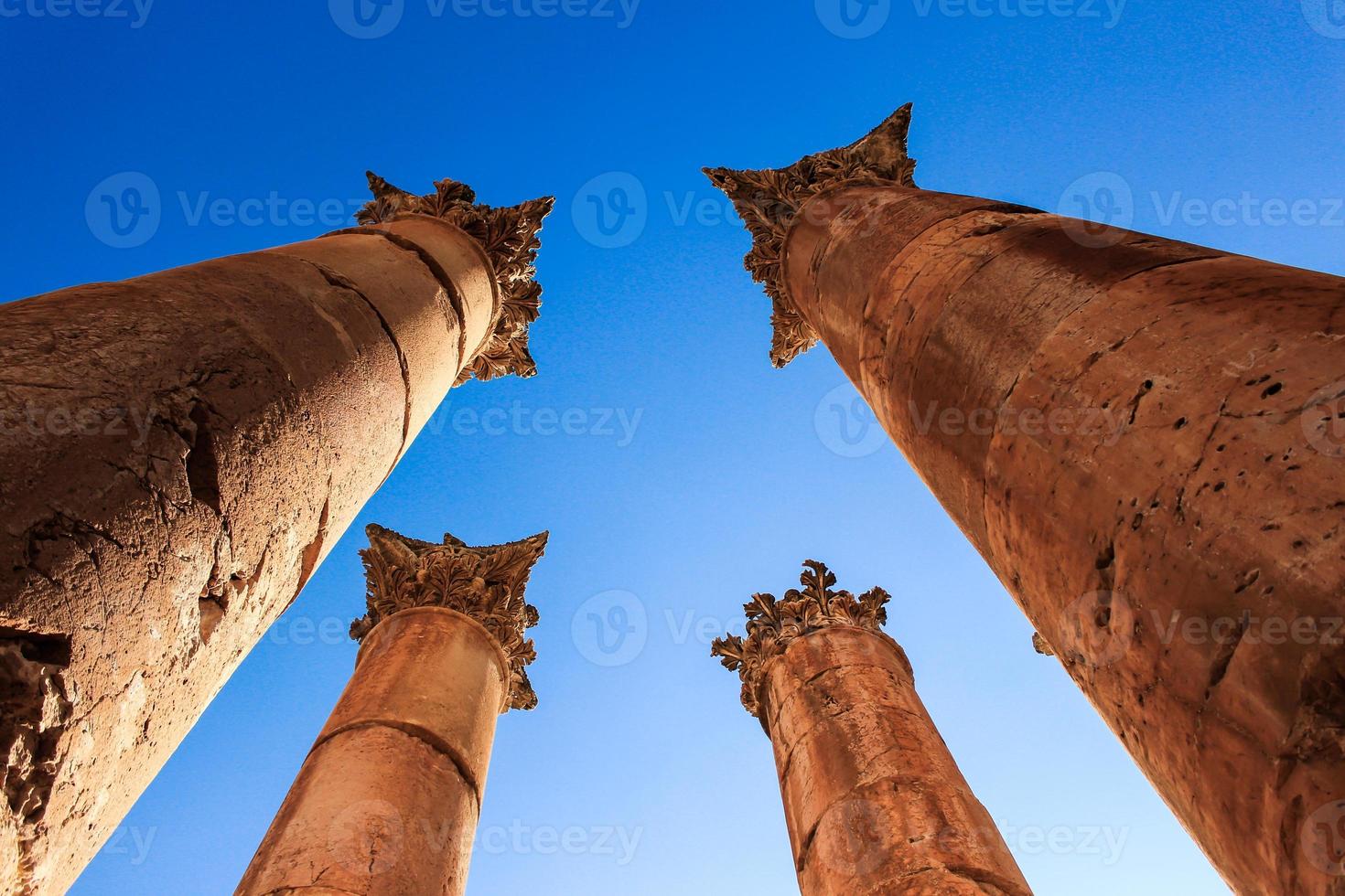 antico romano colonna rovine a jerash foto