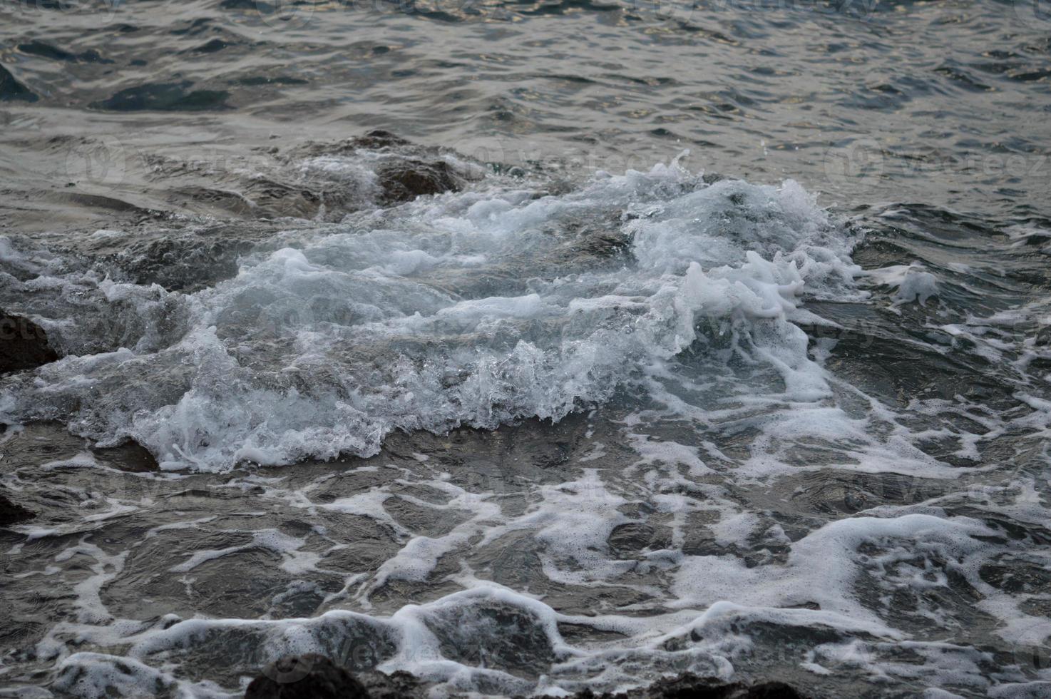 onde a il mare, tempestoso oceano foto