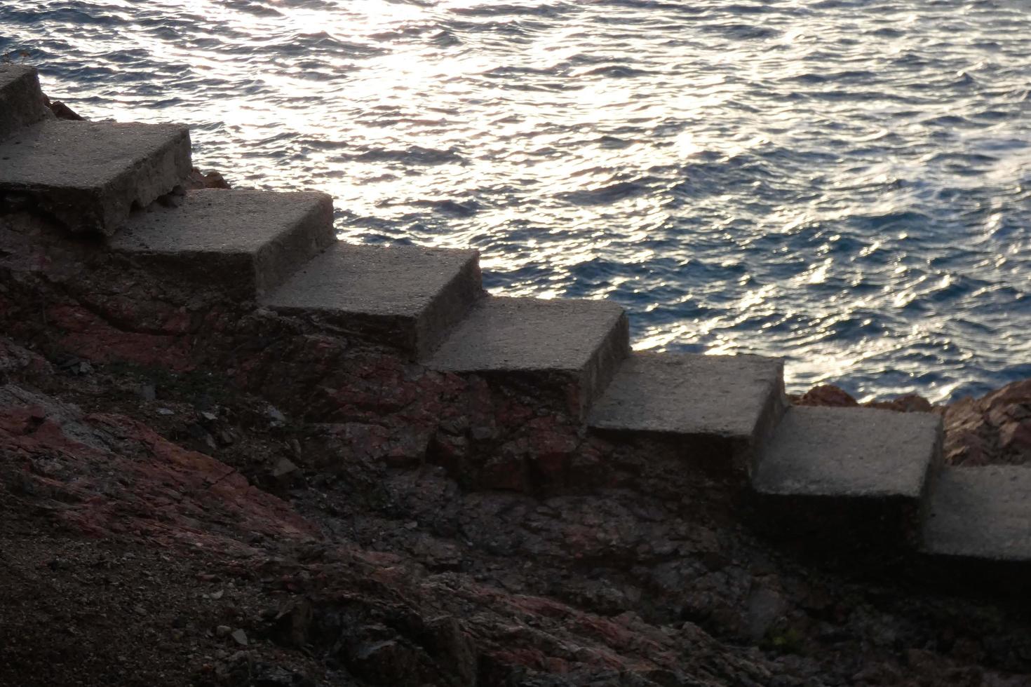 camino de ronda, un' strada parallelo per il catalano costa brava, collocato su il mediterraneo mare nel il nord di catalogna, Spagna. foto