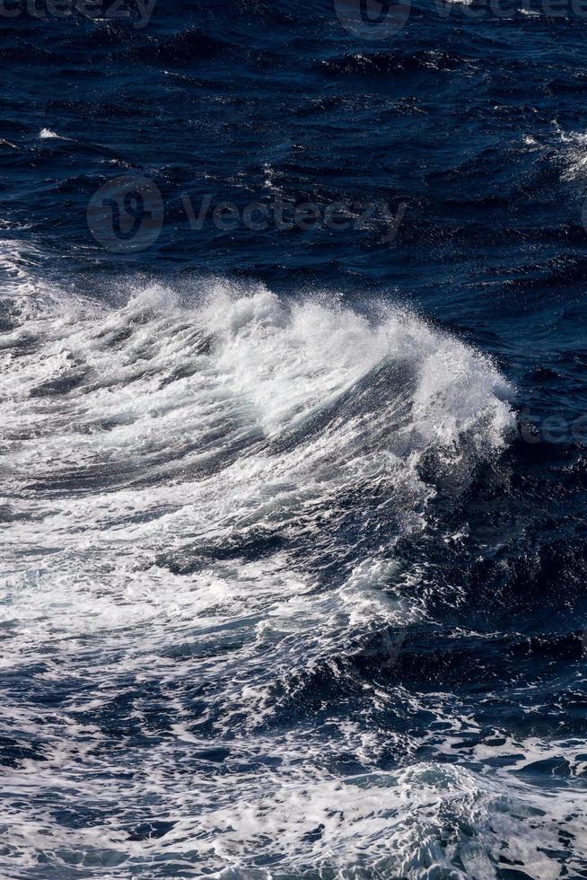 onde nel il mediterraneo mare foto