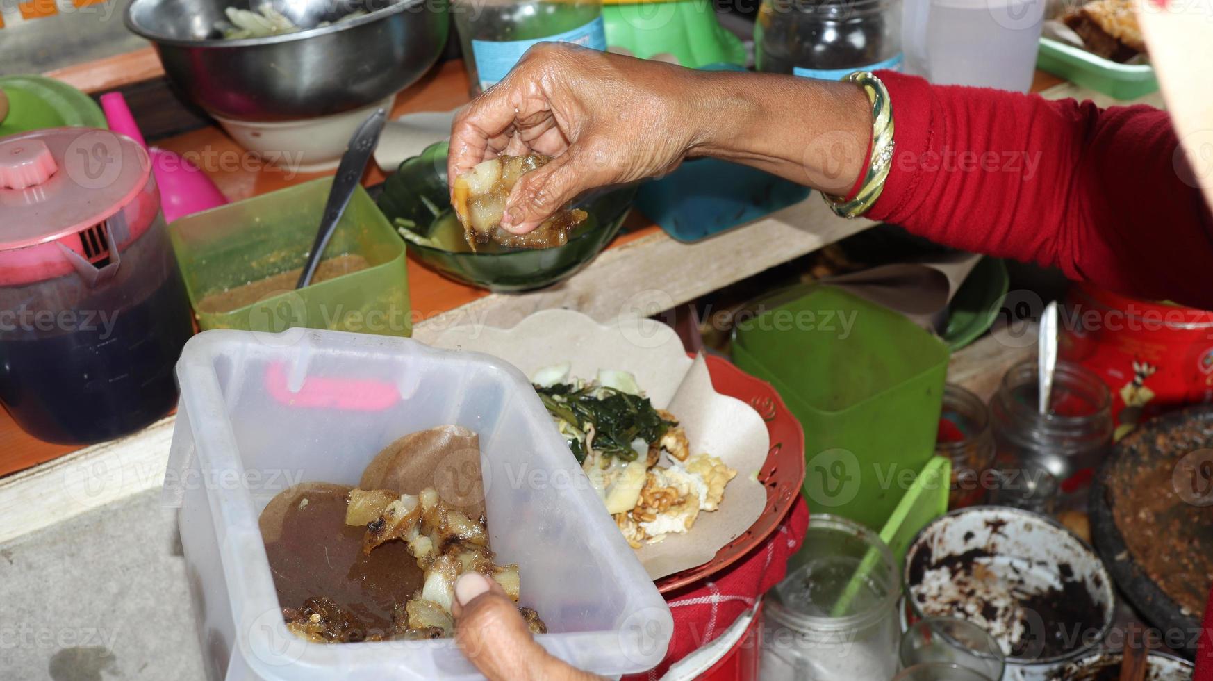 rujak cingur famoso Indonesia tradizionale cibo foto